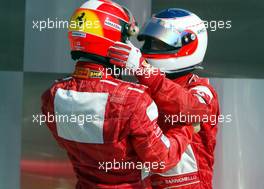 29.09.2002 Indianapolis, USA, F1 in Indianapolis, Sonntag 29.09.2002, Podium, Michael Schumacher und Rubens Barrichello, 2002 SAP United States Grand Prix - (USGP, Formel 1, USA, Grand Prix, GP). c xpb.cc - weitere Bilder auf der Datenbank unter www.xpb.cc - Email: info@xpb.cc