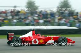 28.09.2002 Indianapolis, USA, F1 in Indianapolis, Samstag, Michael Schumacher (Ferrari, F2002, Nr. 01) auf der Strecke, 2002 SAP United States Grand Prix - (USGP, Formel 1, USA, Grand Prix, GP). c xpb.cc - weitere Bilder auf der Datenbank unter www.xpb.cc - Email: info@xpb.cc