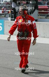 27.09.2002 Indianapolis, USA, F1 in Indianapolis, Freitag, Jean Todt (Ferrari) in der Boxengasse, 2002 SAP United States Grand Prix - (USGP, Formel 1, USA, Grand Prix, GP). c xpb.cc - weitere Bilder auf der Datenbank unter www.xpb.cc - Email: info@xpb.cc