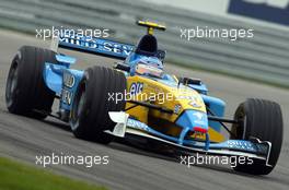 28.09.2002 Indianapolis, USA, F1 in Indianapolis, Samstag, Jarno Trulli (RenaultF1, R202, Nr. 14) auf der Strecke, 2002 SAP United States Grand Prix - (USGP, Formel 1, USA, Grand Prix, GP). c xpb.cc - weitere Bilder auf der Datenbank unter www.xpb.cc - Email: info@xpb.cc