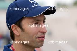 26.09.2002 Indianapolis, USA, F1 in Indianapolis, Donnerstag, Heinz Harald Frentzen (Sauber) im Paddock Bereich, Portrait, 2002 SAP United States Grand Prix - (USGP, Formel 1, USA, Grand Prix, GP). c xpb.cc - weitere Bilder auf der Datenbank unter www.xpb.cc - Email: info@xpb.cc