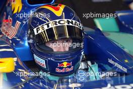 27.09.2002 Indianapolis, USA, F1 in Indianapolis, Freitag, Heinz Harald Frentzen (Sauber Petronas) in der Box, 2002 SAP United States Grand Prix - (USGP, Formel 1, USA, Grand Prix, GP). c xpb.cc - weitere Bilder auf der Datenbank unter www.xpb.cc - Email: info@xpb.cc