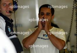 27.09.2002 Indianapolis, USA, F1 in Indianapolis, Freitag, Juan Pablo Montoya (BMW WilliamsF1) in der Box, 2002 SAP United States Grand Prix - (USGP, Formel 1, USA, Grand Prix, GP). c xpb.cc - weitere Bilder auf der Datenbank unter www.xpb.cc - Email: info@xpb.cc