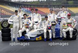20.04.2002 Hockenheim, Deutschland, Gruppenbild am Samstag, die Rookies, Strecke c xpb.cc Email: info@xpb.cc, weitere Bilder auf der Datenbank: www.xpb.cc