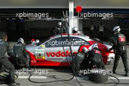 07.09.2003 Zeltweg, Österreich, Pitstop of Bernd Schneider (GER), Vodafone AMG-Mercedes, Mercedes-Benz CLK-DTM - DTM 2003 in Zeltweg, Grand-Prix-Kurs des A1-Ring, Österreich (Deutsche Tourenwagen Masters)  - Weitere Bilder auf www.xpb.cc, eMail: info@xpb.cc - Belegexemplare senden.  c Copyright: Kennzeichnung mit: Miltenburg / xpb.cc