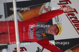 08.06.2003 Klettwitz, Deutschland, Podium, Peter Dumbreck (GBR), OPC Team Phoenix, Opel Astra V8 Coupé (2nd) - DTM 2003 in Klettwitz, EuroSpeedway Lausitz, Lausitzring (Deutsche Tourenwagen Masters)  - Weitere Bilder auf www.xpb.cc, eMail: info@xpb.cc - Belegexemplare senden. c Copyright: Kennzeichnung mit: Miltenburg / xpb.cc