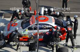 08.06.2003 Klettwitz, Deutschland, Pitstop practice, Bernd Schneider (GER), Vodafone AMG-Mercedes, Mercedes-Benz CLK-DTM - DTM 2003 in Klettwitz, EuroSpeedway Lausitz, Lausitzring (Deutsche Tourenwagen Masters)  - Weitere Bilder auf www.xpb.cc, eMail: info@xpb.cc - Belegexemplare senden. c Copyright: Kennzeichnung mit: Miltenburg / xpb.cc