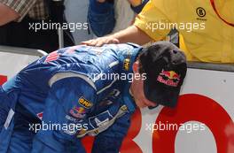 08.06.2003 Klettwitz, Deutschland, Mattias Ekström (SWE), PlayStation 2 Red Bull Abt-Audi, Abt-Audi TT-R (3rd), totally exhausted - DTM 2003 in Klettwitz, EuroSpeedway Lausitz, Lausitzring (Deutsche Tourenwagen Masters)  - Weitere Bilder auf www.xpb.cc, eMail: info@xpb.cc - Belegexemplare senden. c Copyright: Kennzeichnung mit: Miltenburg / xpb.cc