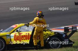 06.06.2003 Klettwitz, Deutschland, Christian Abt (GER), Hasseröder Abt-Audi, Abt-Audi TT-R, crashing into the concrete barrier (like his teammate Laurent Aiello (FRA), Hasseröder Abt-Audi, Abt-Audi TT-R in the morning) - DTM 2003 in Klettwitz, EuroSpeedway Lausitz, Lausitzring (Deutsche Tourenwagen Masters)  - Weitere Bilder auf www.xpb.cc, eMail: info@xpb.cc - Belegexemplare senden. c Copyright: Kennzeichnung mit: Miltenburg / xpb.cc