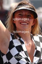 08.06.2003 Klettwitz, Deutschland, Grid girl - DTM 2003 in Klettwitz, EuroSpeedway Lausitz, Lausitzring (Deutsche Tourenwagen Masters)  - Weitere Bilder auf www.xpb.cc, eMail: info@xpb.cc - Belegexemplare senden. c Copyright: Kennzeichnung mit: Miltenburg / xpb.cc