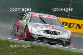 04.10.2003 Hockenheim, Deutschland, Bernd Schneider (GER), Vodafone AMG-Mercedes, Mercedes-Benz CLK-DTM - DTM 2003 in Hockenheim, Grand-Prix-Kurs des Hockenheimring Baden-Württemberg (Deutsche Tourenwagen Masters)  - Weitere Bilder auf www.xpb.cc, eMail: info@xpb.cc - Belegexemplare senden.  c Copyright: Kennzeichnung mit: Miltenburg / xpb.cc