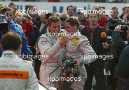 05.10.2003 Hockenheim, Deutschland, DTM 2003 am Hockenheimring, DTM-Meister, Bernd Schneider (GER), Vodafone AMG-Mercedes - Christijan Albers (NED), ExpressService AMG-Mercedes - DTM 2003 in Hockenheim, Grand-Prix-Kurs des Hockenheimring Baden-Württemberg (Deutsche Tourenwagen Masters) - Weitere Bilder auf www.xpb.cc, eMail: info@xpb.cc - Belegexemplare senden. c Copyrightkennzeichnung mit: xpb.cc