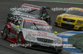 05.10.2003 Hockenheim, Deutschland, DTM 2003 am Hockenheimring, DTM-Meister, Bernd Schneider (GER), Vodafone AMG-Mercedes, Mercedes-Benz CLK-DTM, Marcel Fässler (CHE), AMG-Mercedes, Mercedes-Benz CLK-DTM  - DTM 2003 in Hockenheim, Grand-Prix-Kurs des Hockenheimring Baden-Württemberg (Deutsche Tourenwagen Masters) - Weitere Bilder auf www.xpb.cc, eMail: info@xpb.cc - Belegexemplare senden. c Copyrightkennzeichnung mit: xpb.cc