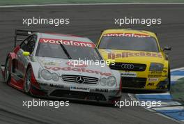 05.10.2003 Hockenheim, Deutschland, DTM 2003 am Hockenheimring, Bernd Schneider (GER), Vodafone AMG-Mercedes, Mercedes-Benz CLK-DTM, Laurent Aiello (FRA), Hasseröder Abt-Audi, Abt-Audi TT-R - DTM 2003 in Hockenheim, Grand-Prix-Kurs des Hockenheimring Baden-Württemberg (Deutsche Tourenwagen Masters) - Weitere Bilder auf www.xpb.cc, eMail: info@xpb.cc - Belegexemplare senden. c Copyrightkennzeichnung mit: xpb.cc