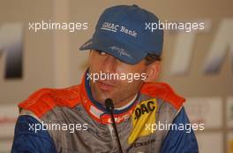 24.05.2003 Nürburg, Deutschland, Press Conference, Alain Menu (CHE), OPC Team Holzer, Portrait, best Opel driver in Super Pole Qualifying - DTM 2003 in Nürburg, Grand-Prix-Kurs des Nürburgring (Deutsche Tourenwagen Masters)  - Weitere Bilder auf www.xpb.cc, eMail: info@xpb.cc - Belegexemplare senden. c Copyright: Kennzeichnung mit: Miltenburg / xpb.cc