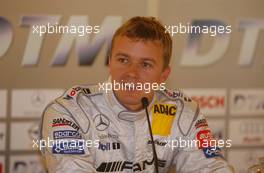 24.05.2003 Nürburg, Deutschland, Press Conference, Marcel Fässler (CHE), AMG-Mercedes, Portrait (1st, Super Pole Qualifying) - DTM 2003 in Nürburg, Grand-Prix-Kurs des Nürburgring (Deutsche Tourenwagen Masters)  - Weitere Bilder auf www.xpb.cc, eMail: info@xpb.cc - Belegexemplare senden. c Copyright: Kennzeichnung mit: Miltenburg / xpb.cc