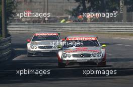 22.06.2003 Nürnberg, Deutschland, Bernd Schneider (GER), Vodafone AMG-Mercedes, Mercedes-Benz CLK-DTM, leading for Christijan Albers (NED), Express-Service AMG-Mercedes, Mercedes-Benz CLK-DTM - DTM 2003 in Nürnberg, Norisring (Deutsche Tourenwagen Masters)  - Weitere Bilder auf www.xpb.cc, eMail: info@xpb.cc - Belegexemplare senden. c Copyright: Kennzeichnung mit: Miltenburg / xpb.cc