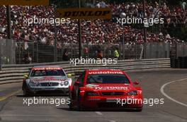 22.06.2003 Nürnberg, Deutschland, Peter Dumbreck (GBR), OPC Team Phoenix, Opel Astra V8 Coupé, in front of Bernd Schneider (GER), Vodafone AMG-Mercedes, Mercedes-Benz CLK-DTM - DTM 2003 in Nürnberg, Norisring (Deutsche Tourenwagen Masters)  - Weitere Bilder auf www.xpb.cc, eMail: info@xpb.cc - Belegexemplare senden. c Copyright: Kennzeichnung mit: Miltenburg / xpb.cc