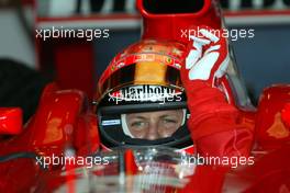07.03.2003 Melbourne, Australien, MEL, Formel1, Freitag, 2tes freise Training (11-12am),  Michael Schumacher (D, 01), Scuderia Ferrari Marlboro, in der Box (Pit) - Albert Park Circuit, (Fosters Australian Grand Prix 2003, Victoria, Australia, Formel 1, F1)  c Copyright: Photos mit - xpb.cc - kennzeichnen, weitere Bilder auf www.xpb.cc, eMail: info@xpb.cc - Belegexemplare senden.