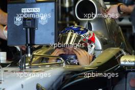08.03.2003 Melbourne, Australien, MEL, Formel1, Samstag, Training, 2tes Qualifying, Kimi Raikkonen, (Räikkönen, FIN, 06), West McLaren Mercedes, fährt aus der Box (Pit) - Albert Park Circuit, (Fosters Australian Grand Prix 2003, Victoria, Australia, Formel 1, F1)  c Copyright: Photos mit - xpb.cc - kennzeichnen, weitere Bilder auf www.xpb.cc, eMail: info@xpb.cc - Belegexemplare senden.