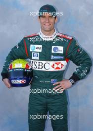 06.03.2003 Melbourne, Australien, MEL, Formel1, Donnerstag, offizielles FIA Portrait Shooting der Fahrer: Mark Webber (AUS, 14), Jaguar Racing, Portrait - Albert Park Circuit, (Fosters Australian Grand Prix 2003, Victoria, Australia, Formel 1, F1)  c Copyright: Photos mit - xpb.cc - kennzeichnen, weitere Bilder auf www.xpb.cc, eMail: info@xpb.cc - Belegexemplare senden.