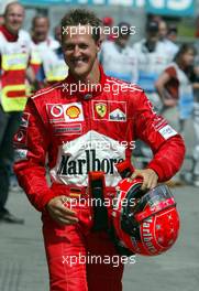 17.05.2003 Spielberg, Österreich, AT, Formel1, Samstag, Michael Schumacher (D, 01), Scuderia Ferrari Marlboro, Portrait jubelt nach dem Qualifying - Formel 1 Grand Prix (GP) von Austria 2003 auf dem A1 Ring, Oesterreich, Zeltweg, Spielberg, Austria - Weitere Bilder auf www.xpb.cc, eMail: info@xpb.cc - Belegexemplare senden. Abdruck ist honorarpflichtig. c Copyrightnachweis: xpb.cc