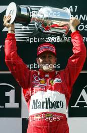 18.05.2003 Spielberg, Österreich, AT, Formel1, Sonntag, Podium, Michael Schumacher (D, Ferrari) - Formel 1 Grand Prix (GP) von Austria 2003 auf dem A1 Ring, Oesterreich, Zeltweg, Spielberg, Austria - Weitere Bilder auf www.xpb.cc, eMail: info@xpb.cc - Belegexemplare senden. Abdruck ist honorarpflichtig. c Copyrightnachweis: xpb.cc