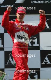 18.05.2003 Spielberg, Österreich, AT, Formel1, Sonntag, Podium, Michael Schumacher (D, Ferrari) - Formel 1 Grand Prix (GP) von Austria 2003 auf dem A1 Ring, Oesterreich, Zeltweg, Spielberg, Austria - Weitere Bilder auf www.xpb.cc, eMail: info@xpb.cc - Belegexemplare senden. Abdruck ist honorarpflichtig. c Copyrightnachweis: xpb.cc