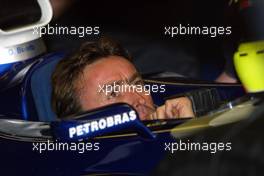 14.01.2003 Barcelona, Spanien, BCN, Formel1 Tests, Montag, hier: Testfahrer Olivier Beretta (BMW WilliamsF1) in der Box - Circuit de Catalunia in Granollers bei Barcelona (Januar, Testfahrten, Spain, Formel 1, F1, 2003)  c Copyright: Photos mit - xpb.cc - kennzeichnen, weitere Bilder auf der Bilddatenbank