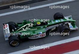 15.01.2003 Barcelona, Spanien, BCN, Formel1 Tests, Mittwoch, hier: Mark Webber (AUS), Jaguar Racing, R3, auf der Strecke (Track) - Circuit de Catalunia in Granollers bei Barcelona (Januar, Testfahrten, Spain, Formel 1, F1, 2003)  c Copyright: Photos mit - xpb.cc - kennzeichnen, weitere Bilder auf der Bilddatenbank