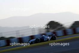 13.01.2003 Barcelona, Spanien, BCN, Formel1 Tests, Montag, hier: Juan-Pablo Montoya (Juan Pablo, CO, 03), BMW WilliamsF1 Team, FW25, auf der Strecke (Track), Circuit de Catalunia in Granollers bei Barcelona (Januar, Testfahrten, Spain, Formel 1, F1, 2003)  c Copyright: Photos mit - xpb.cc - kennzeichnen, weitere Bilder auf der Bilddatenbank