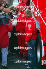 21.01.2003 Barcelona, Spanien, BCN, Formel1 Tests, Dienstag, erster Einsatz nach der Winterpause von Michael Schumacher (D), Scuderia Ferrari Marlboro, Interview Termin - Circuit de Catalunia in Granollers bei Barcelona (Januar, Testfahrten, Spain, Formel 1, F1, 2003)  c Copyright: Photos mit - xpb.cc - kennzeichnen, weitere Bilder auf der Bilddatenbank