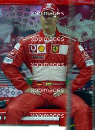 04.04.2003 SAO PAULO, BRASILIEN, BR, FORMEL1, FREITAG, TRAINING, MICHAEL SCHUMACHER (D, 01), SCUDERIA FERRARI MARLBORO, IN DER BOX (PIT) - AUTODROMO JOSE CARLOS PACE, INTERLAGOS (2003 GRAND PRIX OF BRAZIL, FORMEL 1, F1).  c COPYRIGHT: PHOTOS MIT - XPB.CC - KENNZEICHNEN, WEITERE BILDER AUF WWW.XPB.CC, EMAIL: INFO@XPB.CC - BELEGEXEMPLARE SENDEN.