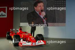 07.02.2003 Maranello, Italien, Ferrari, offizielle Formel1 Präsentation (Launch des F2003GA), Scuderia Ferrari Marlboro, in der neuen Logistik-Halle auf dem Gelände von Ferrari, hier: Jean Todt (Teamchef, General Manager) - (Februar, Mugello, Italy, Formel 1, F1, 2003)  c Copyright: Photos mit - xpb.cc - kennzeichnen, weitere Bilder auf der Bilddatenbank