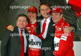 07.02.2003 Maranello, Italien, Ferrari, offizielle Formel1 Präsentation (Launch des F2003GA), Scuderia Ferrari Marlboro, in der neuen Logistik-Halle auf dem Gelände von Ferrari, hier: ean Todt (Teamchef, General Manager), Michael Schumacher, Luca di Montezemolo, (Präsident, Chairman & Managing Director),  Rubens Barrichello - (Februar, Mugello, Italy, Formel 1, F1, 2003)  c Copyright: Photos mit - xpb.cc - kennzeichnen, weitere Bilder auf der Bilddatenbank