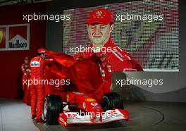 07.02.2003 Maranello, Italien, Ferrari, offizielle Formel1 Präsentation (Launch des F2003), Scuderia Ferrari Marlboro, in der neuen Logistik-Halle auf dem Gelände von Ferrari - (Februar, Mugello, Italy, Formel 1, F1, 2003)  c Copyright: Photos mit - xpb.cc - kennzeichnen, weitere Bilder auf der Bilddatenbank