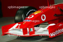 07.02.2003 Maranello, Italien, Ferrari, offizielle Formel1 Präsentation (Launch des F2003GA), Scuderia Ferrari Marlboro, in der neuen Logistik-Halle auf dem Gelände von Ferrari, TECHNIK FEATURE: Frontflügel - (Februar, Mugello, Italy, Formel 1, F1, 2003)  c Copyright: Photos mit - xpb.cc - kennzeichnen, weitere Bilder auf der Bilddatenbank