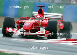 04.07.2003 Magny - Cours, Frankreich, F1, Freitag, Michael Schumacher (D, 01), Scuderia Ferrari Marlboro, F2003-GA, auf der Strecke (Track) - neue letzte Kurve - Magny - Cours, Circuit de Nevers, Formel 1 Grand Prix (GP) von Frankreich 2003, France, Nevers - Alle Bilder auf www.xpb.cc, eMail: info@xpb.cc - Abdruck ist honorarpflichtig. c Copyrightnachweis: xpb.cc