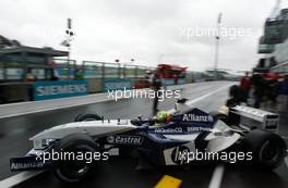 04.07.2003 Magny - Cours, Frankreich, F1, Freitag, Ralf Schumacher (D, 04), BMW WilliamsF1 Team, fährt aus der Box (Pit) - Magny - Cours, Circuit de Nevers, Formel 1 Grand Prix (GP) von Frankreich 2003, France, Nevers - Alle Bilder auf www.xpb.cc, eMail: info@xpb.cc - Abdruck ist honorarpflichtig. c Copyrightnachweis: xpb.cc