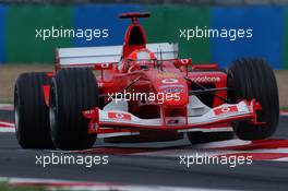 05.07.2003 Magny - Cours, Frankreich, F1, Samstag, Michael Schumacher (D, 01), Scuderia Ferrari Marlboro, F2003-GA, auf der Strecke (Track) - Magny - Cours, Circuit de Nevers, Formel 1 Grand Prix (GP) von Frankreich 2003, France, Nevers -  LEGAL NOTICE: THIS PICTURE IS NOT FOR UK (Great Britain, England...) PRINT USE, KEINE PRINT BILDNUTZUNG IN ENGLAND! - Alle Bilder auf www.xpb.cc, eMail: info@xpb.cc - Abdruck ist honorarpflichtig. c Copyrightnachweis: xpb.cc