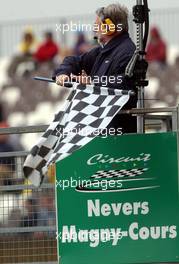 06.07.2003 Magny - Cours, Frankreich, F1, Sonntag, Feature, Flagge, Fahne, Ziel - Magny - Cours, Circuit de Nevers, Formel 1 Grand Prix (GP) von Frankreich 2003, France, Nevers - Alle Bilder auf www.xpb.cc, eMail: info@xpb.cc - Abdruck ist honorarpflichtig. c Copyrightnachweis: xpb.cc