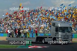 06.07.2003 Magny - Cours, Frankreich, F1, Sonntag, Fahrerparade, FEATURE - Magny - Cours, Circuit de Nevers, Formel 1 Grand Prix (GP) von Frankreich 2003, France, Nevers - Alle Bilder auf www.xpb.cc, eMail: info@xpb.cc - Abdruck ist honorarpflichtig. c Copyrightnachweis: xpb.cc