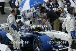 06.07.2003 Magny - Cours, Frankreich, F1, Sonntag, GRID, Ralf Schumacher (D, BMW WilliamsF1) - Magny - Cours, Circuit de Nevers, Formel 1 Grand Prix (GP) von Frankreich 2003, France, Nevers - Alle Bilder auf www.xpb.cc, eMail: info@xpb.cc - Abdruck ist honorarpflichtig. c Copyrightnachweis: xpb.cc