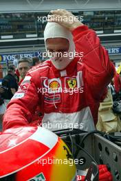 20.07.2003 Silverstone, England, UK - F1, Sonntag, Grid vor dem Rennen, Michael Schumacher (D, Ferrari) - Silverstone Grand Prix Circuit, Großer Preis von Großbritannien 2003, GP, Formel 1, England, UK, Great Britain, Foster's British Grand Prix - Alle Bilder auf www.xpb.cc, eMail: info@xpb.cc - Abdruck ist honorarpflichtig. c Copyrightnachweis: xpb.cc