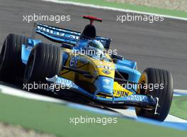 01.08.2003 Mannheim, Deutschland, F1 am Hockenheimring, Training, Allan McNish (Testfahrer), Mild Seven Renault F1 Team, R203, auf der Strecke (Track)- Freitag, Formel 1 Grand Prix (GP), Großer Preis von Deutschland 2003 (Länge 4.574m, Baden Württemberg) - Alle Bilder auf www.xpb.cc, eMail: info@xpb.cc - Abdruck ist honorarpflichtig. c Copyrightnachweis: xpb.cc