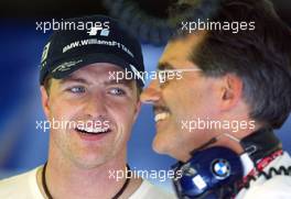 02.08.2003 Mannheim, Deutschland, F1 am Hockenheimring, Ralf Schumacher (D, BMW WilliamsF1) und Mario Theissen, Dr. (BMW, Motorsport Direktor), Portrait - Samstag, Formel 1 Grand Prix (GP), Großer Preis von Deutschland 2003 (Länge 4.574m, Baden Württemberg) - Alle Bilder auf www.xpb.cc, eMail: info@xpb.cc - Abdruck ist honorarpflichtig. c Copyrightnachweis: xpb.cc