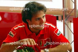 18.04.2003 Imola, San Marino, SM, Formel1, Freitag, Testfahrer Felippe Massa (Ferrari) im Paddock Bereich, Portrait - (Imola, Autodromo Enzo e Dino Ferrari, 4,933 km - Grand Prix of San Marino 2003, Formel 1, F1)  - Weitere Bilder auf www.xpb.cc, eMail: info@xpb.cc - Belegexemplare senden. Abdruck ist honorarpflichtig. c Copyrightnachweis: xpb.cc