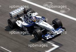 18.04.2003 Imola, San Marino, SM, Formel1, Freitag, Juan-Pablo Montoya (Juan Pablo, CO, 03), BMW WilliamsF1 Team, FW25, auf der Strecke (Track) - (Imola, Autodromo Enzo e Dino Ferrari, 4,933 km - Grand Prix of San Marino 2003, Formel 1, F1)  - Weitere Bilder auf www.xpb.cc, eMail: info@xpb.cc - Belegexemplare senden. Abdruck ist honorarpflichtig. c Copyrightnachweis: xpb.cc