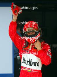 19.04.2003 Imola, San Marino, SM, Formel1, Samstag, Qualifying, Michael Schumacher (D, Ferrari) nach seiner schnellsten Runde - (Imola, Autodromo Enzo e Dino Ferrari, 4,933 km - Grand Prix of San Marino 2003, Formel 1, F1)  - Weitere Bilder auf www.xpb.cc, eMail: info@xpb.cc - Belegexemplare senden. Abdruck ist honorarpflichtig. c Copyrightnachweis: xpb.cc