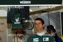 19.04.2003 Imola, San Marino, SM, Formel1, Samstag, Qualifying, Mark Webber (AUS, 14), Jaguar Racing, in der Box (Pit) - (Imola, Autodromo Enzo e Dino Ferrari, 4,933 km - Grand Prix of San Marino 2003, Formel 1, F1)  - Weitere Bilder auf www.xpb.cc, eMail: info@xpb.cc - Belegexemplare senden. Abdruck ist honorarpflichtig. c Copyrightnachweis: xpb.cc